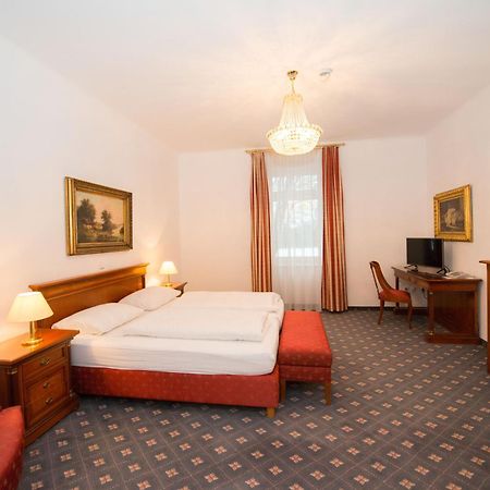 Parkhotel Styria ชไตอาร์ ภายนอก รูปภาพ