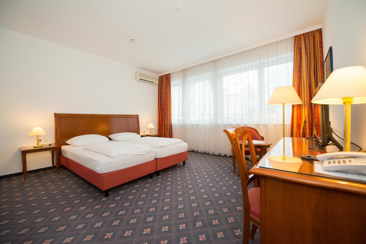 Parkhotel Styria ชไตอาร์ ภายนอก รูปภาพ