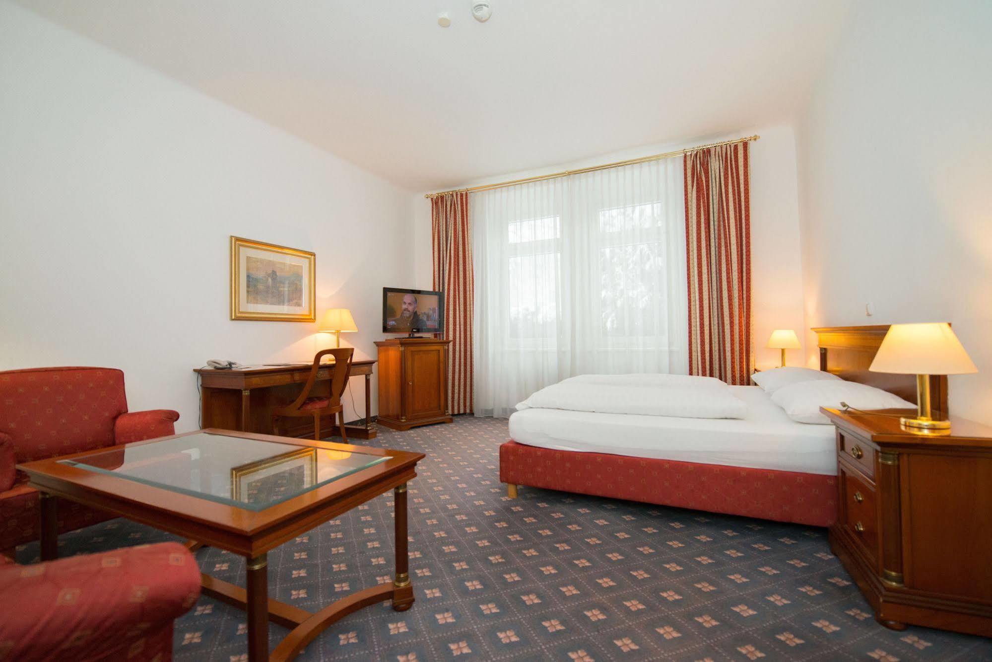 Parkhotel Styria ชไตอาร์ ภายนอก รูปภาพ