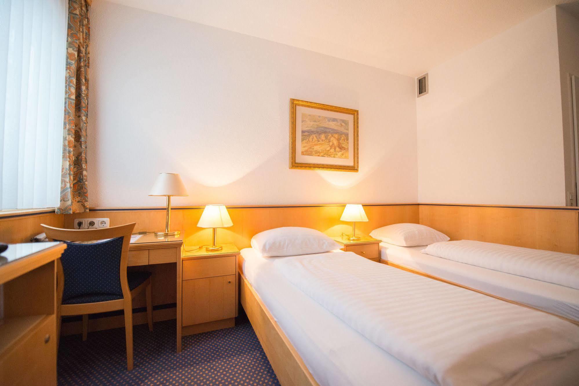 Parkhotel Styria ชไตอาร์ ภายนอก รูปภาพ