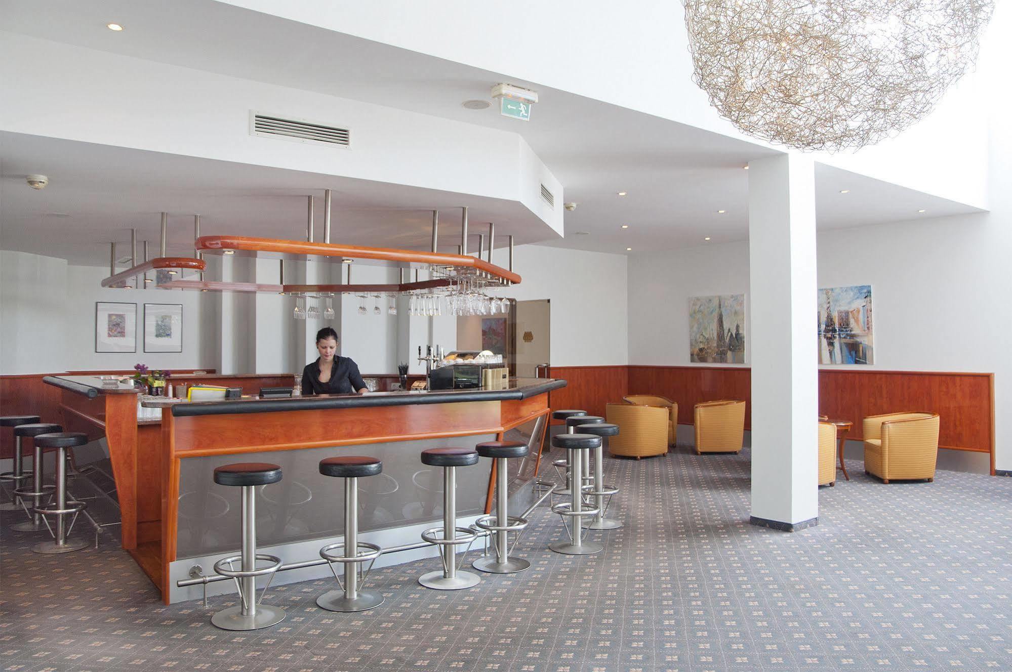 Parkhotel Styria ชไตอาร์ ภายนอก รูปภาพ