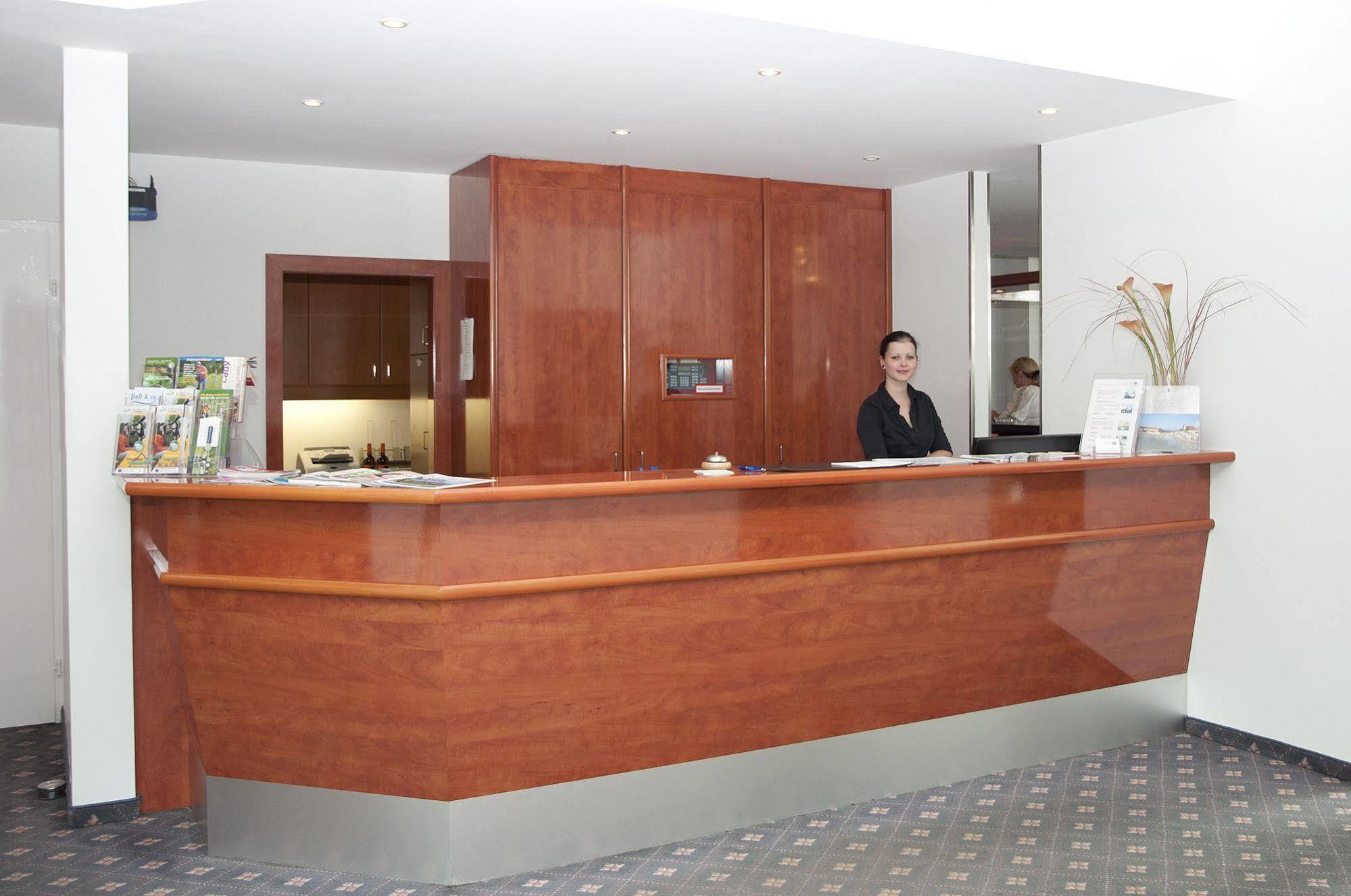 Parkhotel Styria ชไตอาร์ ภายนอก รูปภาพ