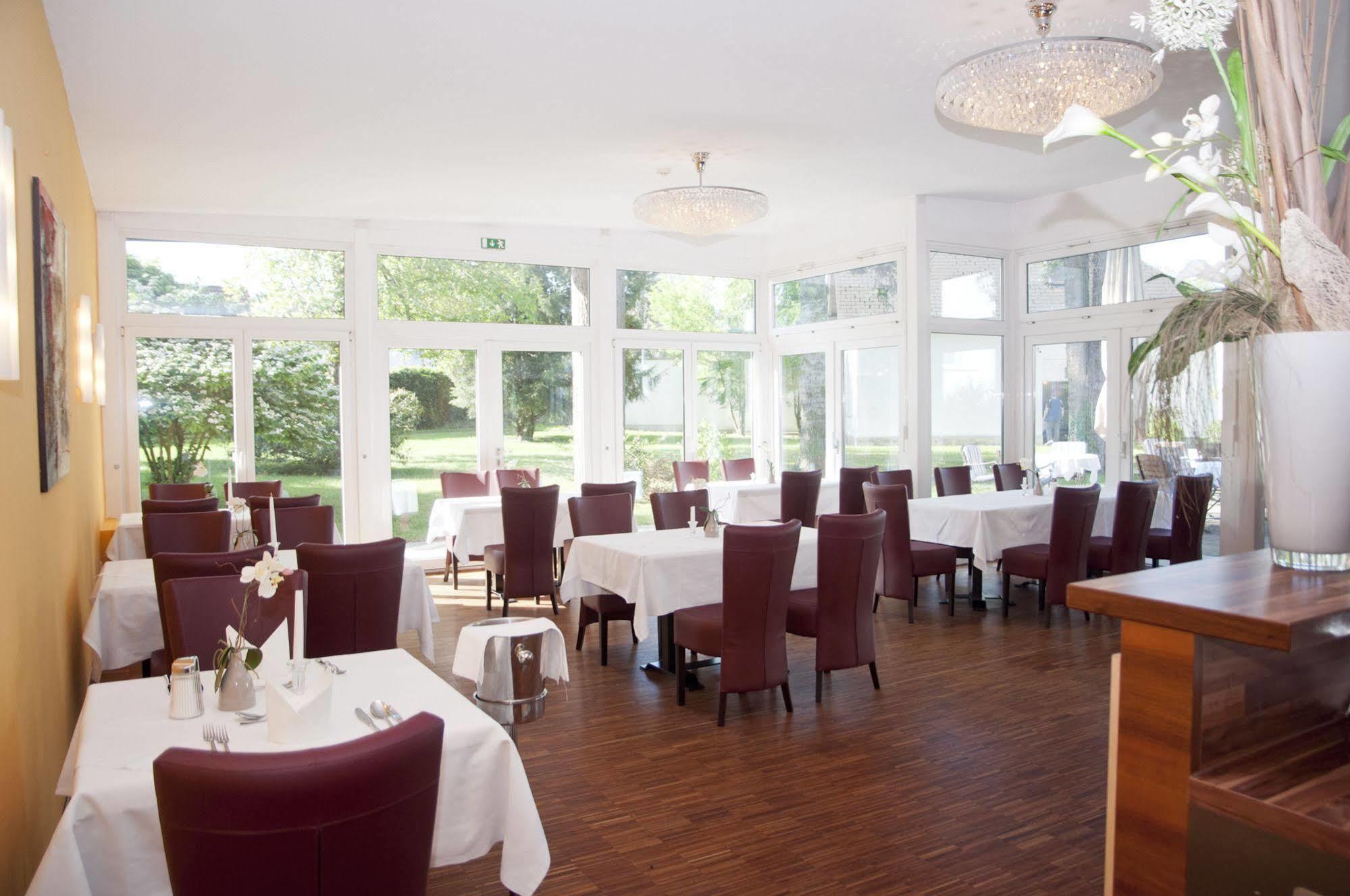 Parkhotel Styria ชไตอาร์ ภายนอก รูปภาพ